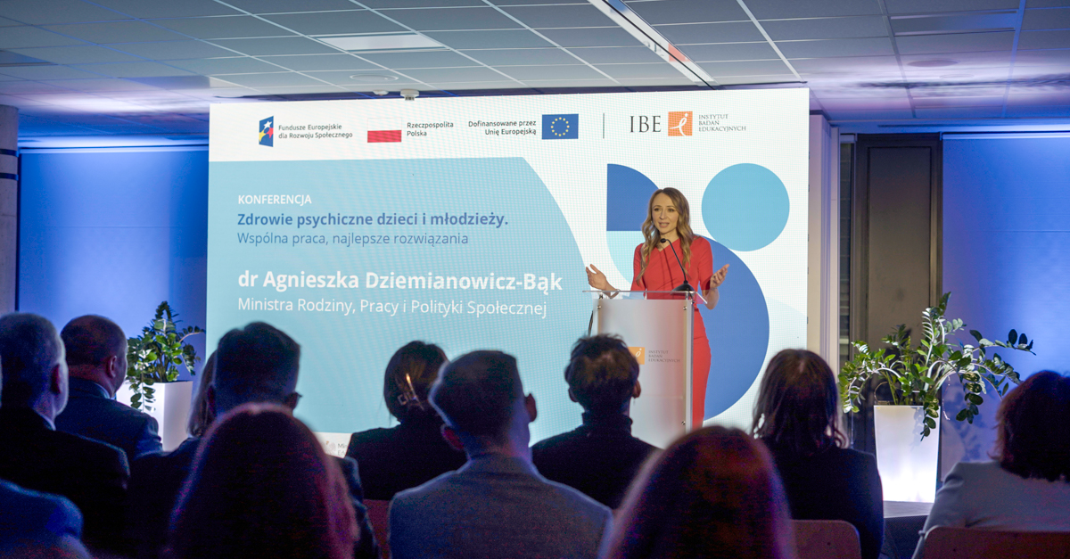 dr Agnieszka Dziemianowicz-Bąk, Minister Rodziny, Pracy i Polityki Społecznej